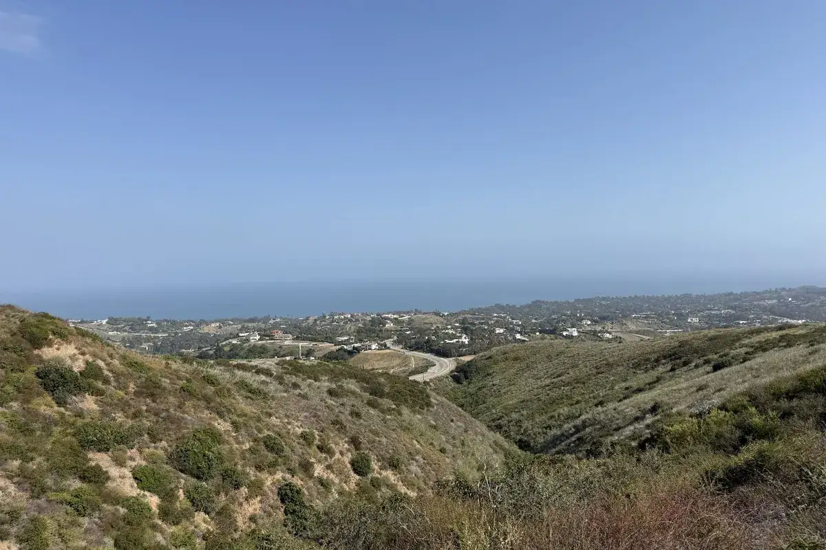 The ocean from the trail